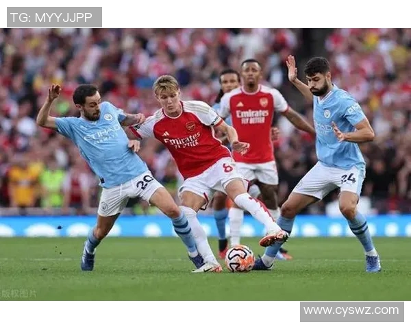 曼联主场大胜，继续领跑积分榜，热刺逼近前四位置