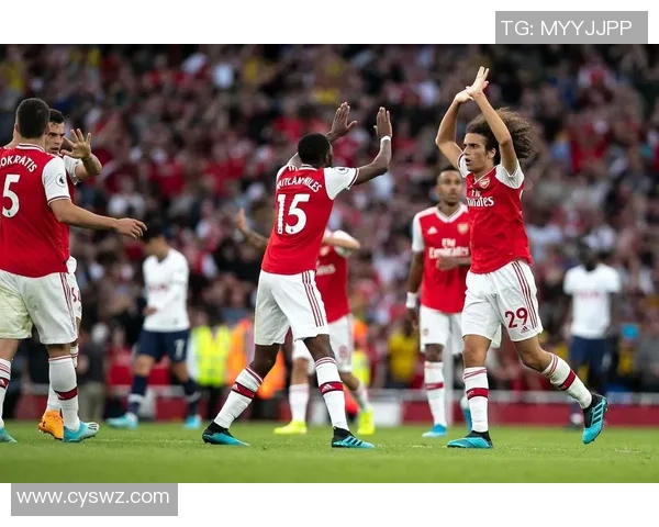 沙尔克04挑战拜仁，实力对阵火力，巅峰对决谁能胜出？